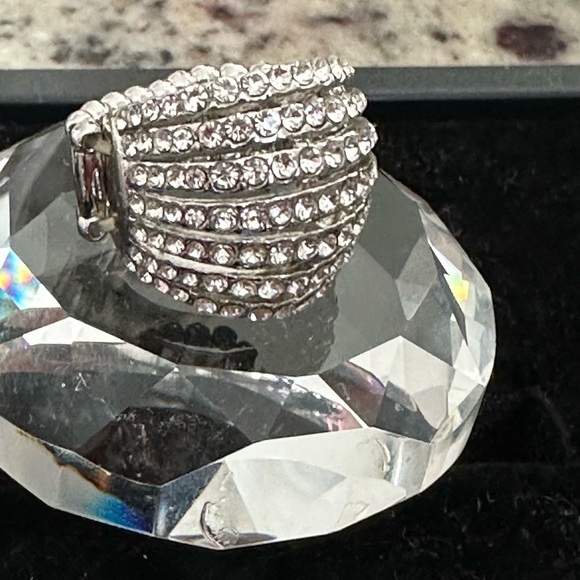 Beautiful Bling Ring - Picture 4 of 4
